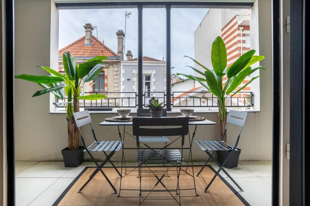 Le Regatta Apartment อาร์กาชง ภายนอก รูปภาพ